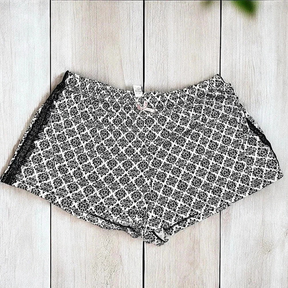 Marilyn Monroe silk shorts with laced sides MEDIUM stretchy - Picture 1 of 5